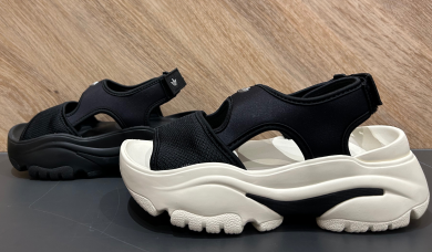 ADIDAS 】OZGAIA SANDAL W │ABCマートグランドステージ