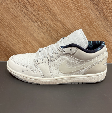 【NIKE】AIR JORDAN 1 LOW SE