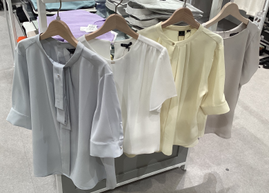 【スーツスクエア アミュプラザ長崎 新館3F】かわいいからキレイまで叶う！新作ブラウス多数入荷しました♪