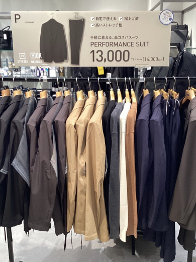 【スーツスクエア　アミュプラザ長崎店　新館3F】プレッシャーゼロ⁉︎ 大好評スーツのご紹介！
