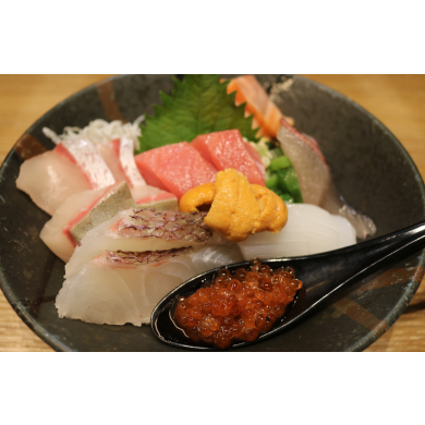 魚○亜紗