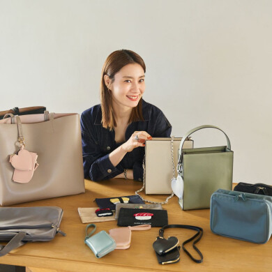 ファッションエディター東原妙子のこだわりが詰まった多機能バッグ&カスタム小物が登場！