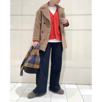 大きめの襟が特徴のウールピーコート🧥✨