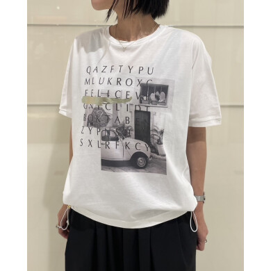 インパクトのあるフォトプリントが目を惹くTシャツ✨