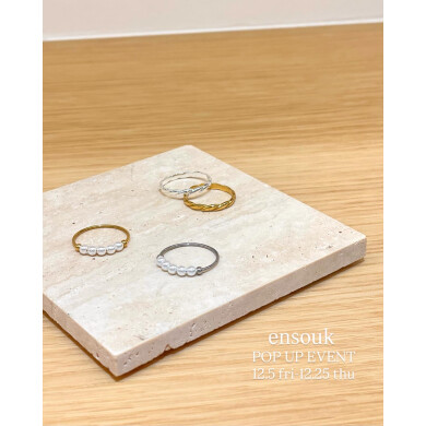 さり気ないパールが目を惹くリング💍✨