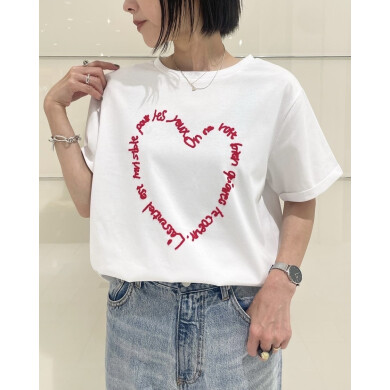 1枚で主役級の大人可愛いハートTシャツ✨️