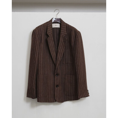 上質なリネン生地を使用し、ストライプ柄で仕上げたジャケットが入荷予定です✨