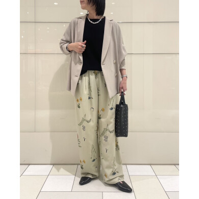 ワッフルニット×柄プリントパンツコーデ✨️