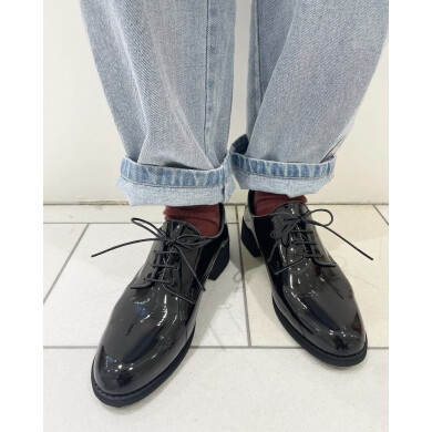 様々なシーンで使える超軽量レースアップシューズ👞✨️