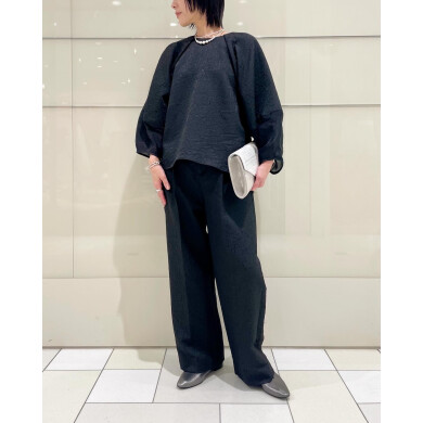 繊細なジャカード生地で華やかさ漂うセットアップのご紹介✨️