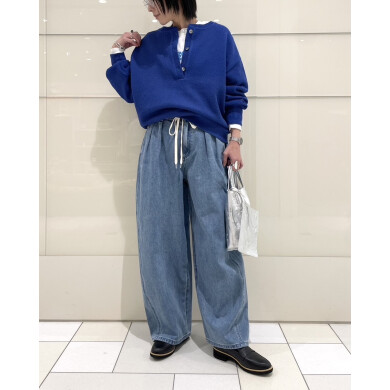 レイヤードスタイルでこなれ感アップのカジュアルコーデ✨️