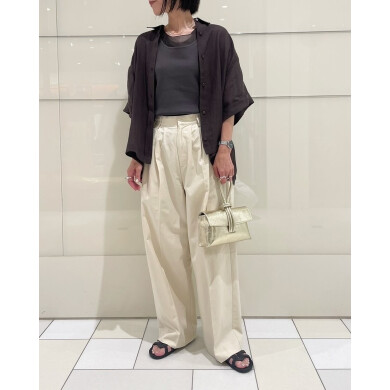 ハーフスリーブのシアーリネンシャツ✨
