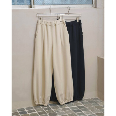 トゥデイフルよりスウェット素材のタックワイドパンツが入荷✨