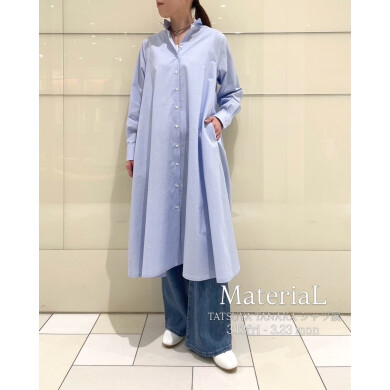 二重になった襟元【バタフライカラー】が特徴のモーニングシャツ✨️