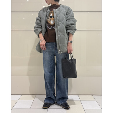 中綿にダウン80％、フェザー20％が贅沢に使われたダイヤ柄キルティングダウン✨️