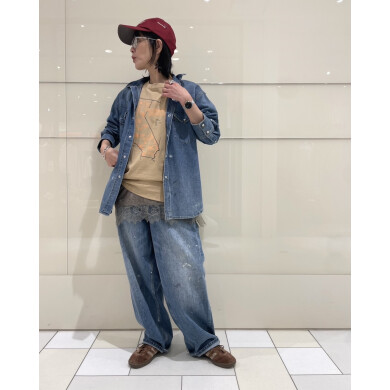 ヴィンテージ加工が魅力のカジュアルデニムスタイル💙✨️