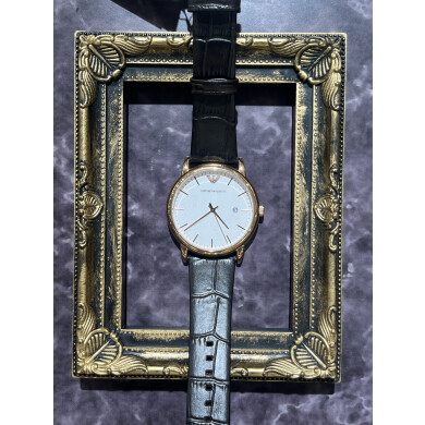 【EMPORIO ARMANI】スタイリッシュなメンズドレスウォッチのご紹介！