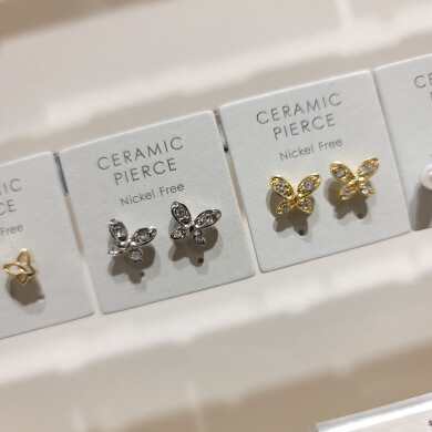 完成品アクセサリーに新しい仲間が入っています！ ～樹脂ピアス編～