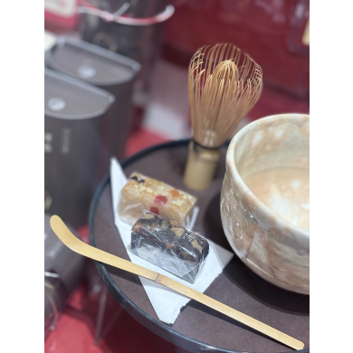 新しい縁起菓子を、