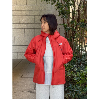 定番の防水ジャケットより新色登場‼︎