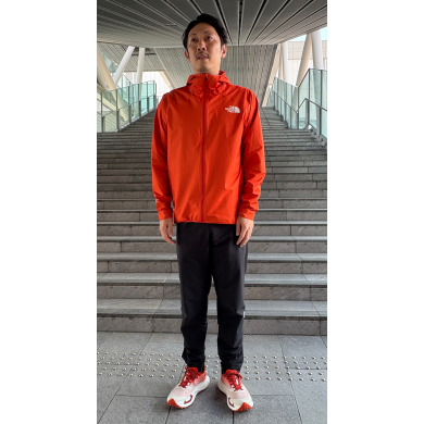 ランニングシーンに活躍する新作アウターのご紹介です!