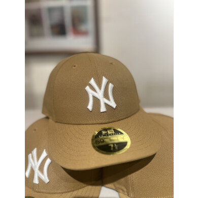 【NEWERA】人気アイドルグループ着用！Youtubeでも紹介されました📺