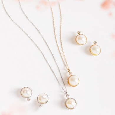 大切な日にも、普段使いにも | パールジュエリーCOCHET シリーズ |