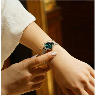 【OLIVIA BURTON】ギフトにもおすすめ!!