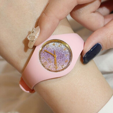 グリッター×時計【ICEWATCH】