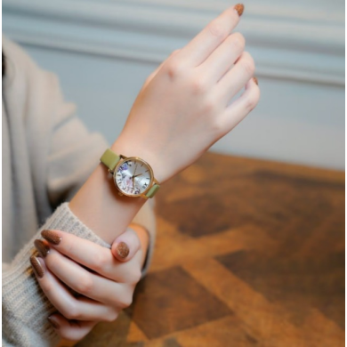 【OLIVIA BURTON/オリビアバートン】スモーキーグリーン×フラワー💐