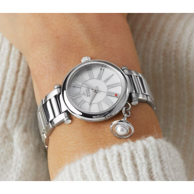 【Vivienne Westwood|ヴィヴィアンウエストウッド】チャーム付きウォッチ🪐