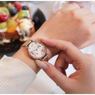 【OLIVIA BURTON｜オリビアバートン】プレゼントにオススメ✨