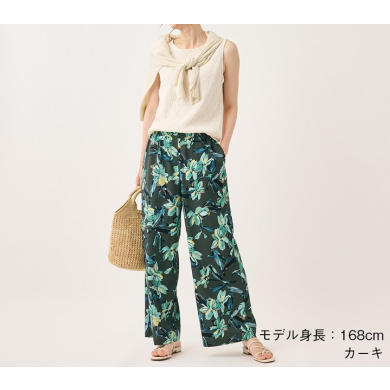 【新商品】着るだけでパッと華やぐ。多色花プリントイージーパンツ