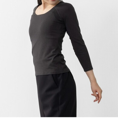 オリジナル設計で動きやすい!暖かさと着心地を両立した発熱インナー