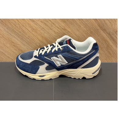 【NEW BALANCE】U880R 6ZZ(D)