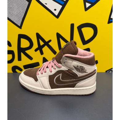 【NIKE】W AIR JORDAN 1 MID SE
