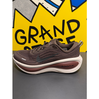 【NIKE】VOMERO PLUS