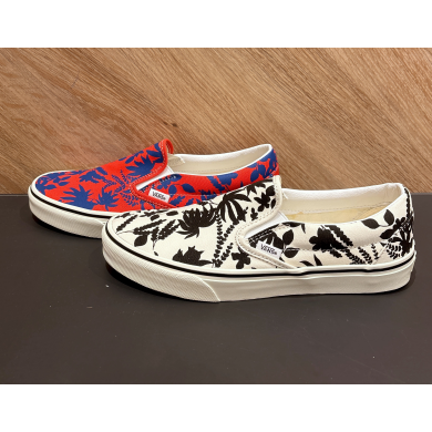 【VANS】CLASSIC SLIP-ON