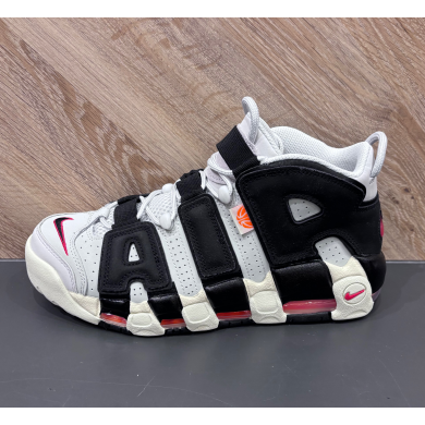 【NIKE】AIR MORE UPTEMPO