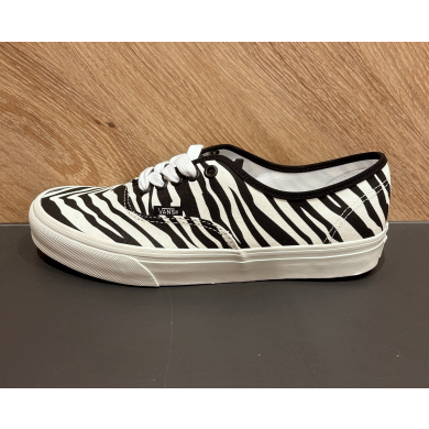 【VANS】AUTHENTIC