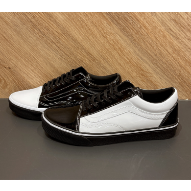 【VANS】OLD SKOOL