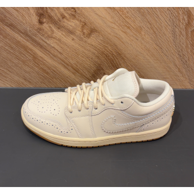 【NIKE】WAIR JORDAN 1 LOW SE