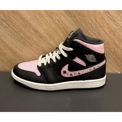 【NIKE】W AIR JORDAN 1 MID SE