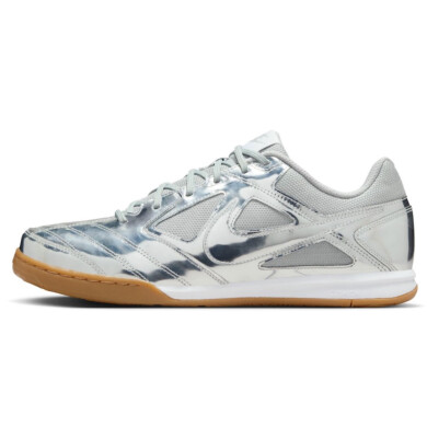 【NIKE】GATO LV8