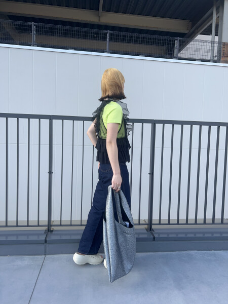 美シルエットのカーブデニム