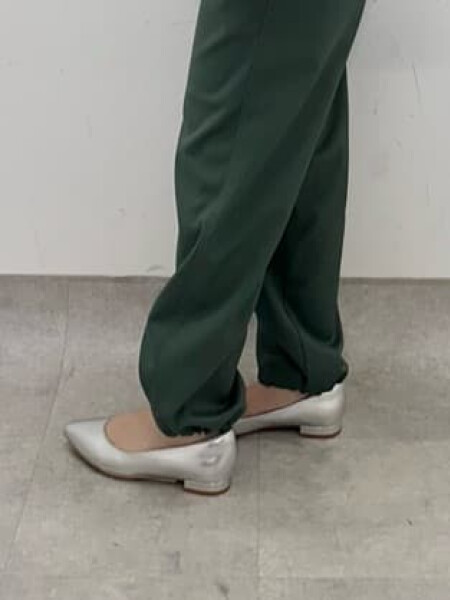 お洒落さん必見！話題のパラシュートパンツ