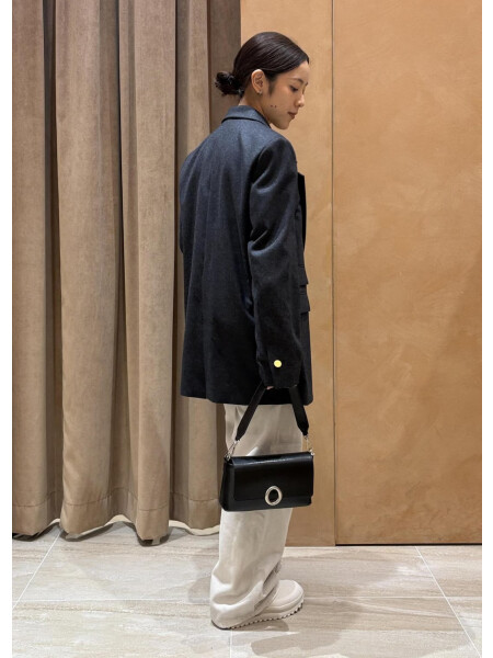 シングルブレストスリットジャケット