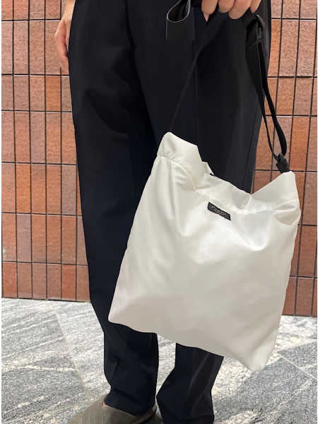 抜け感あるコンサバ