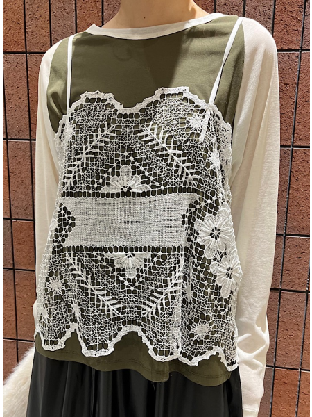 レザースカートコーデ
