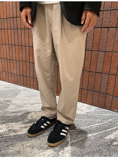 ストレッチジャケットコーデ